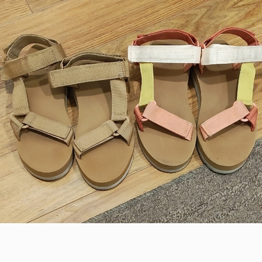 Universal Thread Women's Sandals - Tan and Pink